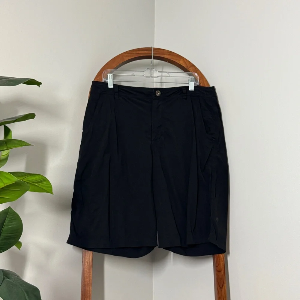 Lululemon Men's 36 Black Casual Athleisure Shorts
